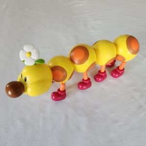 Jakks Nintendo Super Mario Wiggler Large Figure